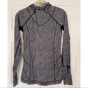 Lululemon 1/4 zip hoodie, size 2, SPF 50